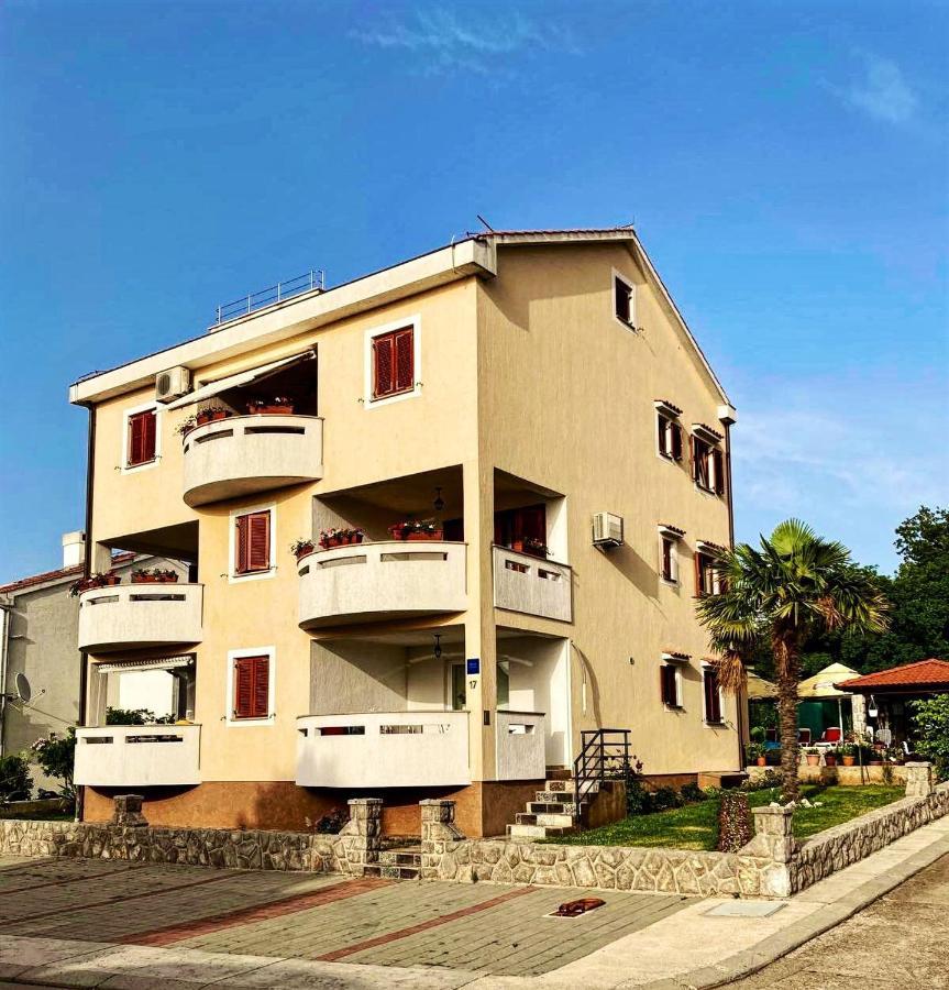 Apartments Hanka Njivice Exterior foto
